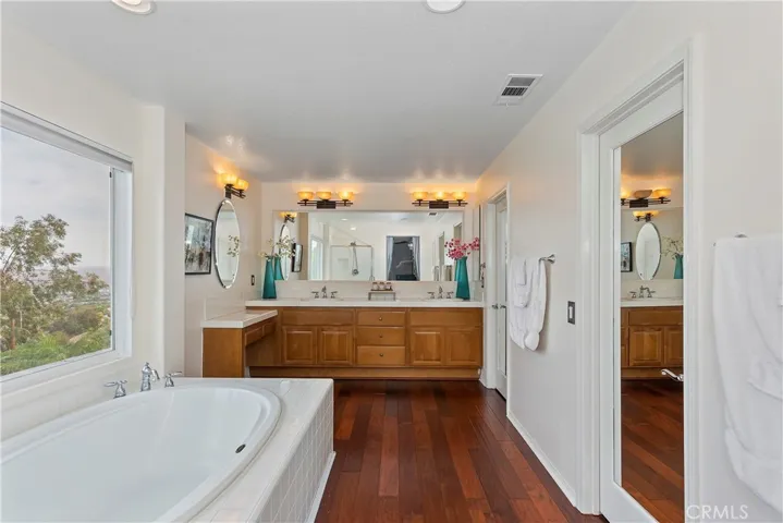 1533 Vandagriff Way, Corona, California 92883
