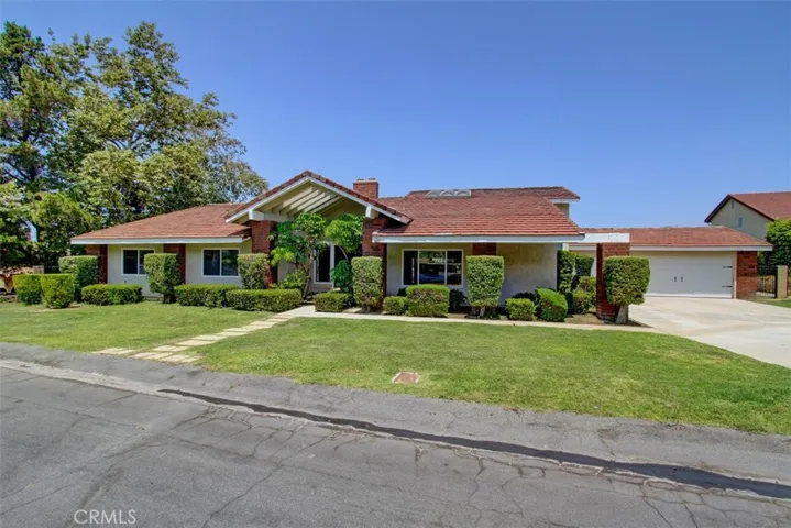 6151 E Cielo Vista, Anaheim Hills, California 92807