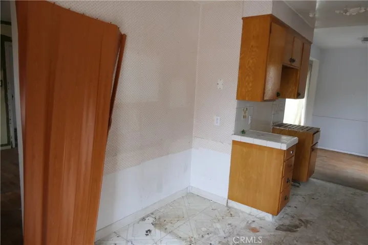 Back of kitchen toward dining nook