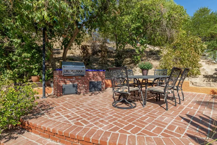 21101 Celtic Street, Chatsworth, California 91311