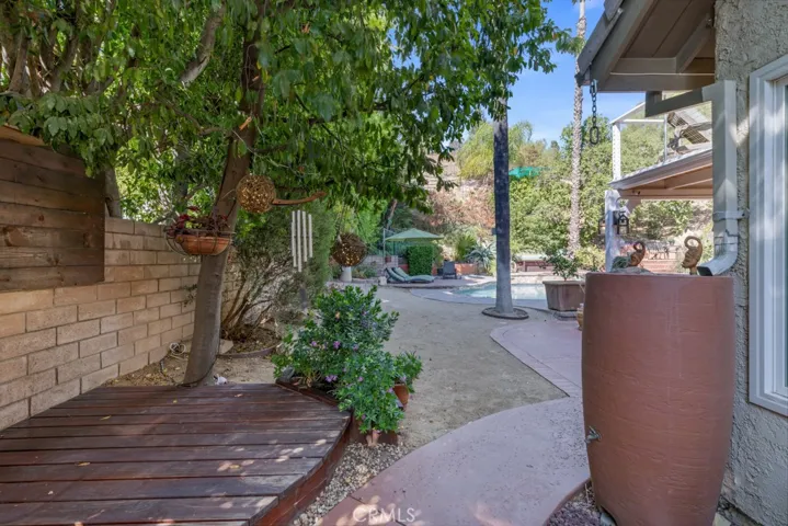 21101 Celtic Street, Chatsworth, California 91311