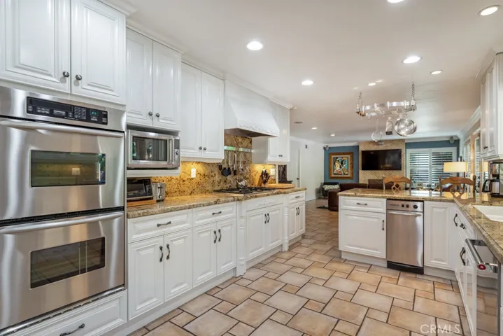 21101 Celtic Street, Chatsworth, California 91311