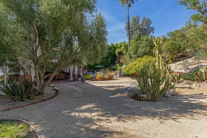 21101 Celtic Street, Chatsworth, California 91311
