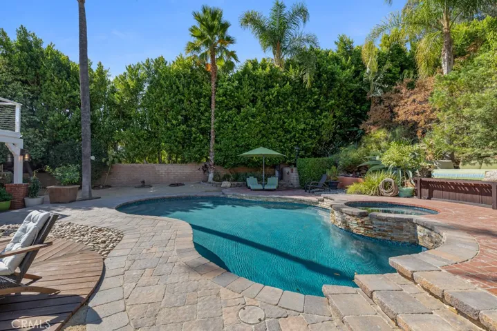 21101 Celtic Street, Chatsworth, California 91311