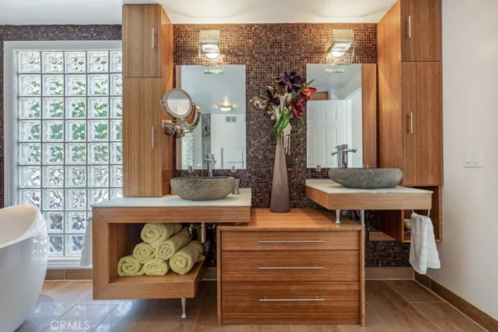 21101 Celtic Street, Chatsworth, California 91311