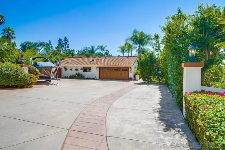 11959 Fuerte Dr, El Cajon, California 92020