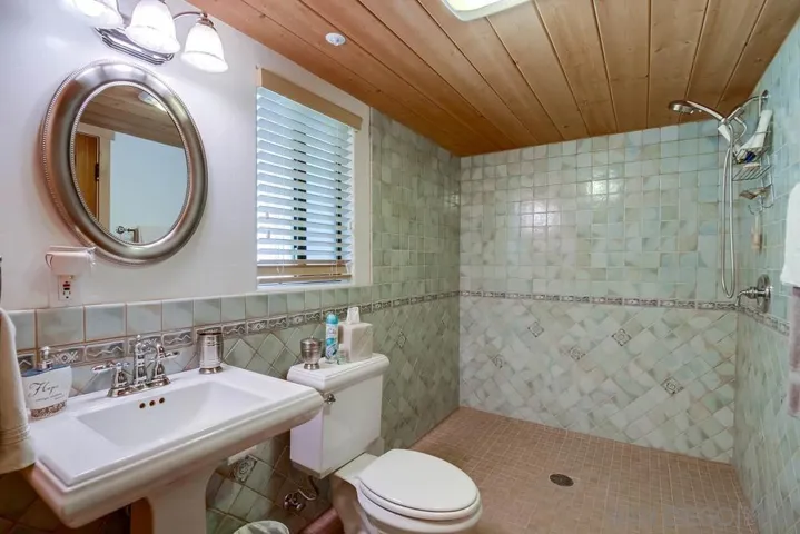 11959 Fuerte Dr, El Cajon, California 92020