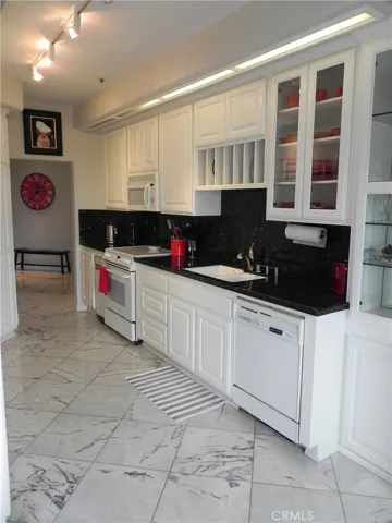 200 Paris Lane 114, Newport Beach, California 92663