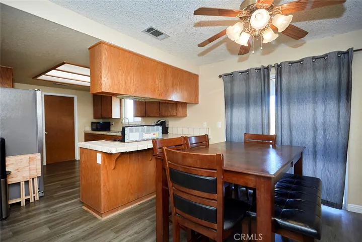 13004 Osage Road, Apple Valley, California 92308