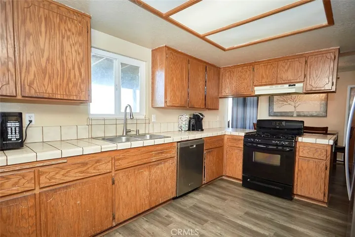 13004 Osage Road, Apple Valley, California 92308
