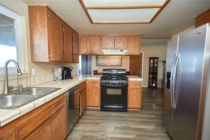 13004 Osage Road, Apple Valley, California 92308