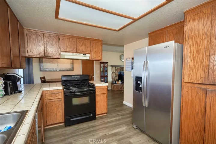 13004 Osage Road, Apple Valley, California 92308