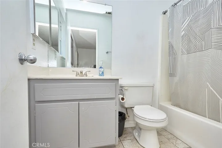 13004 Osage Road, Apple Valley, California 92308