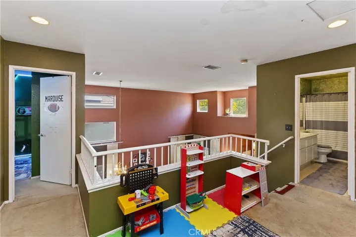 651 Pointe Vista Lane, Corona, California 92881