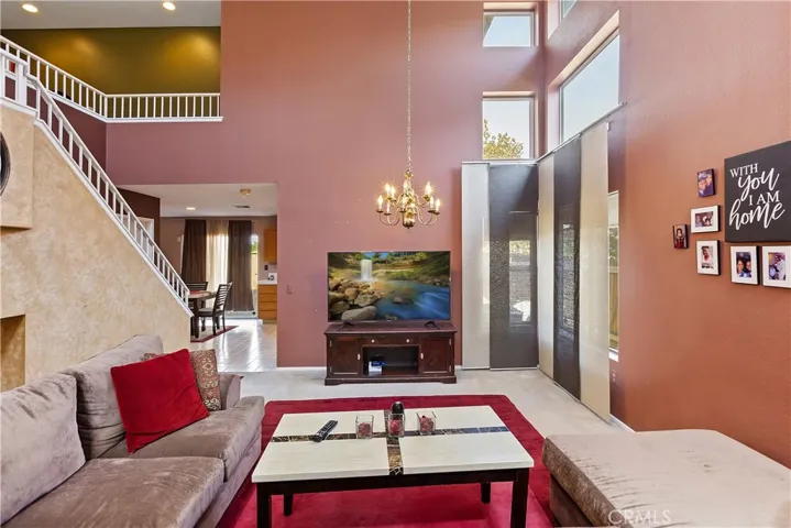 651 Pointe Vista Lane, Corona, California 92881