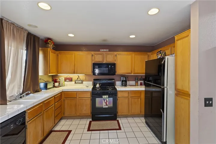 651 Pointe Vista Lane, Corona, California 92881