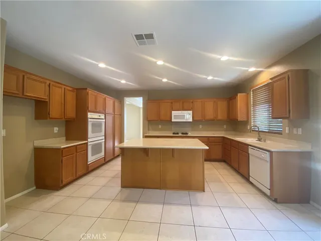 27124 Greenstone Street, Temecula, California 92591