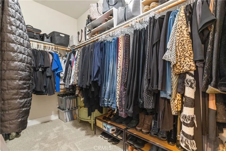 Full size laundry room with Quartz counter