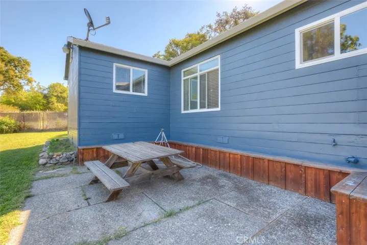 3 Oak Park Way, Oroville, California 95966