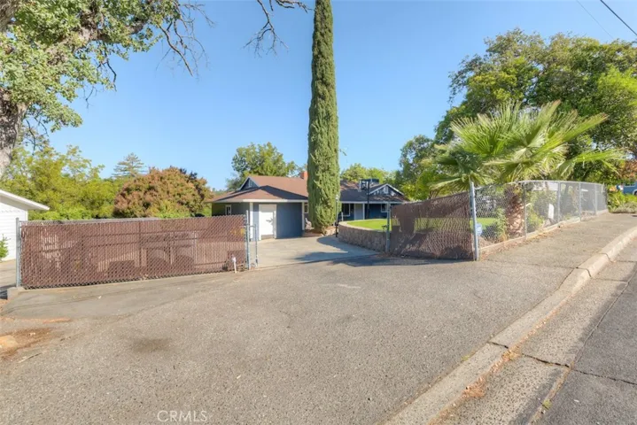 3 Oak Park Way, Oroville, California 95966