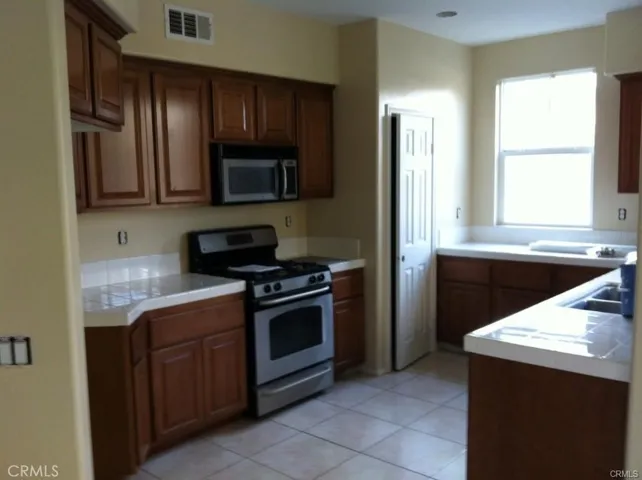 1572 Ledgestone Lane, Pomona, California 91767