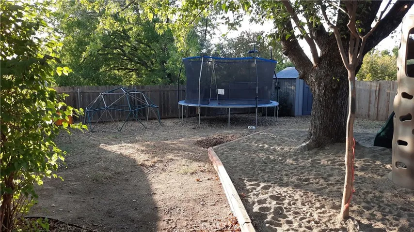 66 Pine Oaks Road, Oroville, California 95966