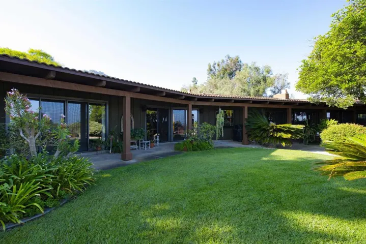 15735 Highland Valley Road, Escondido, California 92025