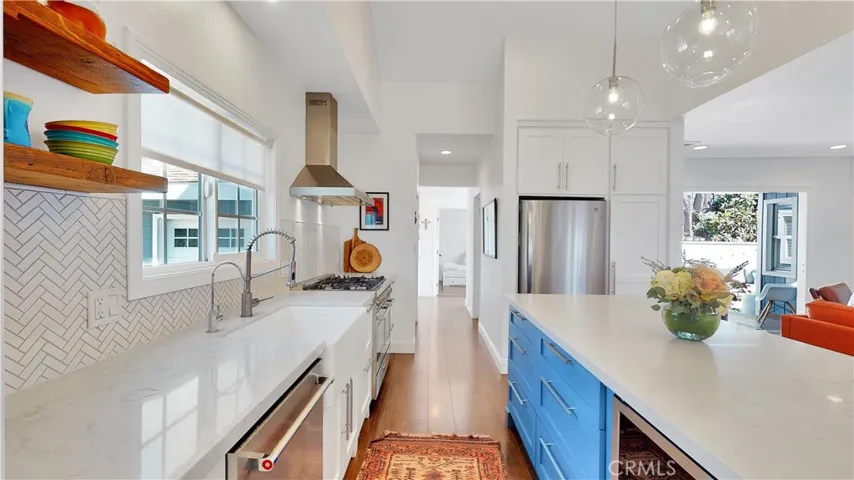 4325 E Massachusetts Street, Long Beach, California 90814