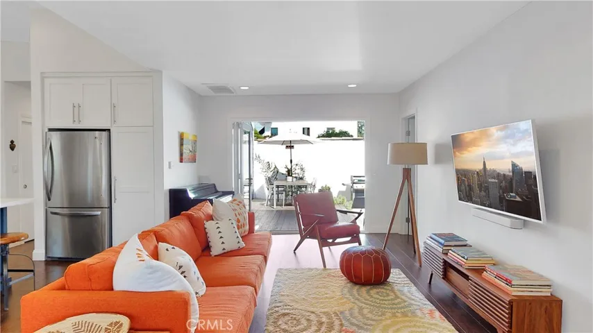 4325 E Massachusetts Street, Long Beach, California 90814