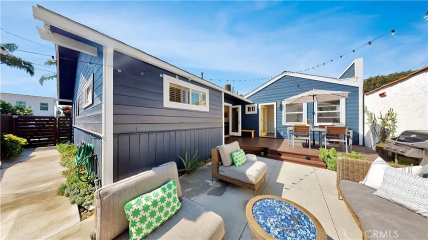 4325 E Massachusetts Street, Long Beach, California 90814