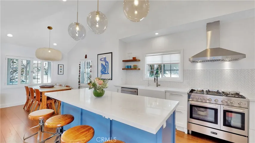 4325 E Massachusetts Street, Long Beach, California 90814