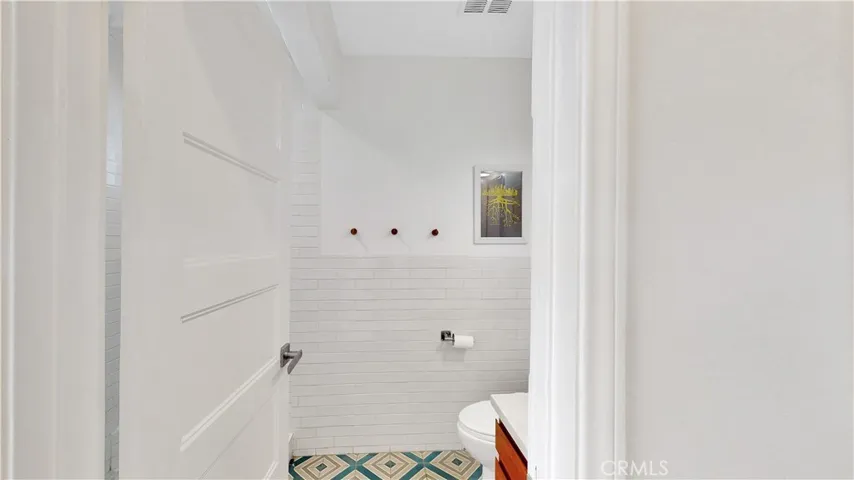 4325 E Massachusetts Street, Long Beach, California 90814