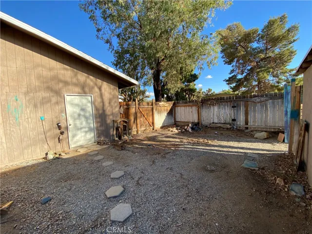 7438 Deer, Yucca Valley, California 92284