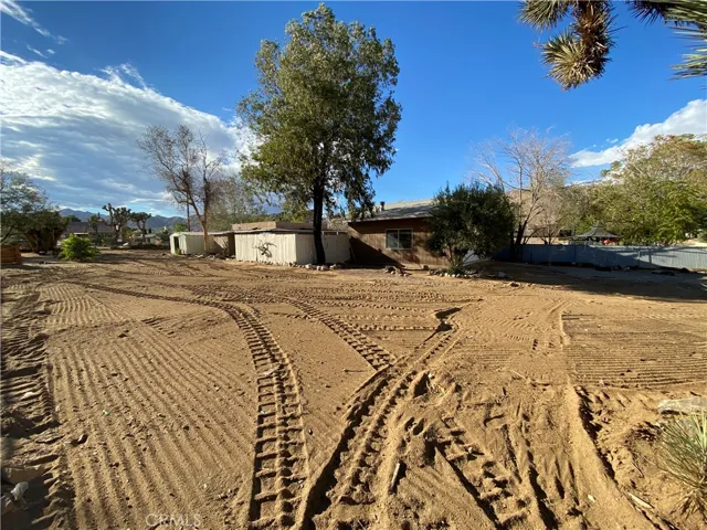 7438 Deer, Yucca Valley, California 92284