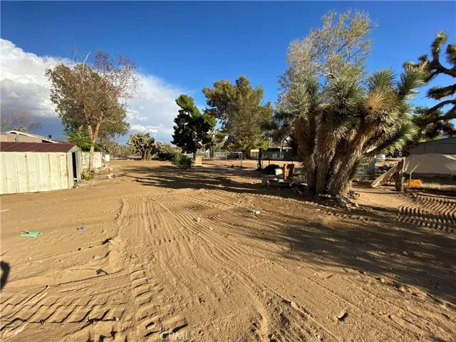 7438 Deer, Yucca Valley, California 92284