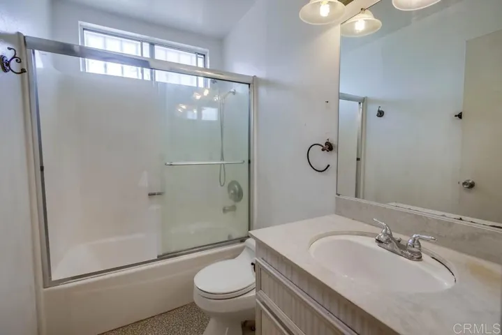 815 Beacon Drive, San Diego, California 92114