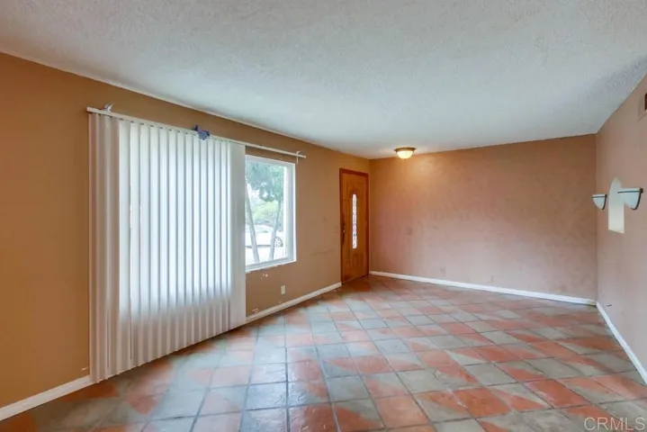 815 Beacon Drive, San Diego, California 92114