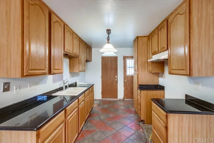 815 Beacon Drive, San Diego, California 92114