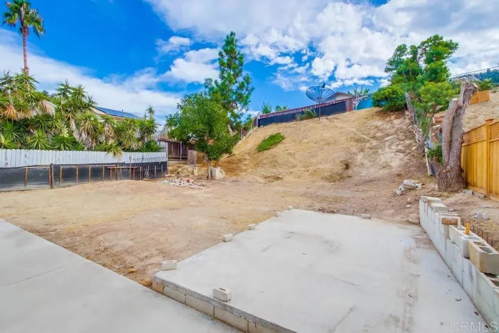 815 Beacon Drive, San Diego, California 92114