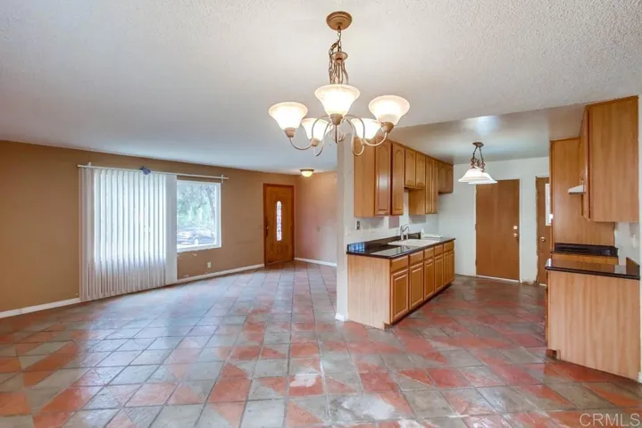 815 Beacon Drive, San Diego, California 92114