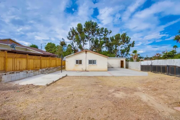 815 Beacon Drive, San Diego, California 92114