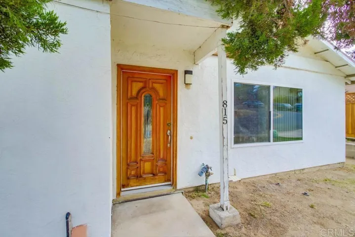 815 Beacon Drive, San Diego, California 92114