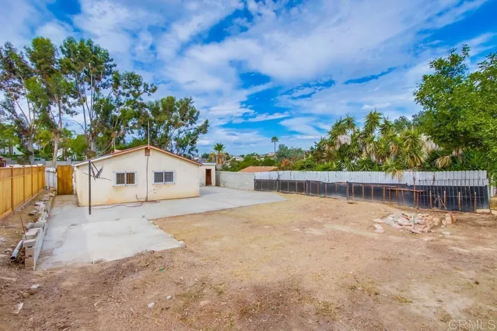 815 Beacon Drive, San Diego, California 92114
