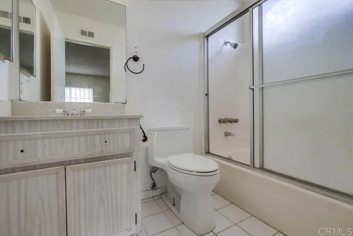 815 Beacon Drive, San Diego, California 92114