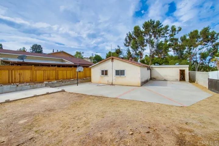 815 Beacon Drive, San Diego, California 92114