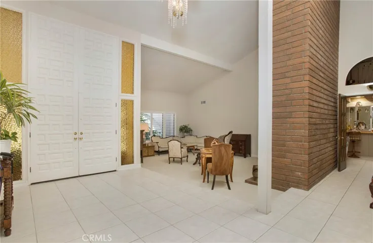 1981 Calle Roja, North Tustin, California 92705