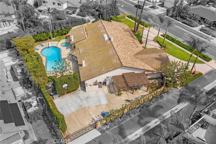 1981 Calle Roja, North Tustin, California 92705