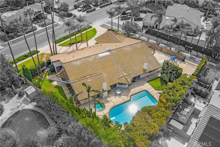 1981 Calle Roja, North Tustin, California 92705