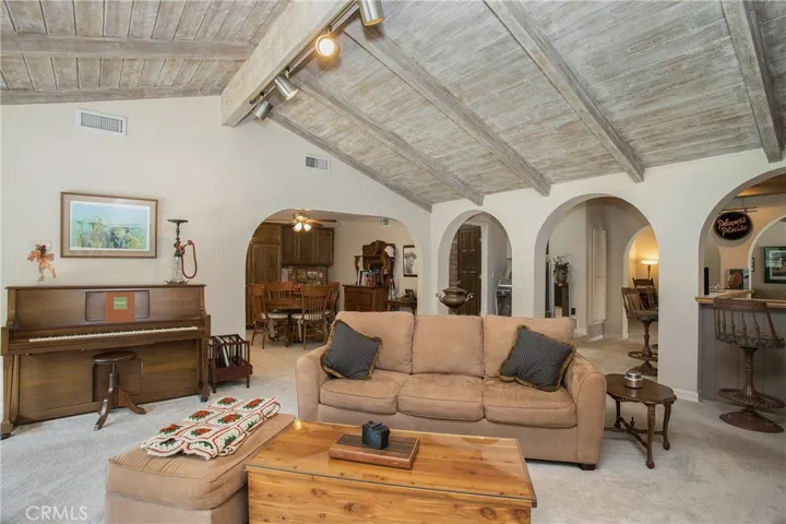 1981 Calle Roja, North Tustin, California 92705