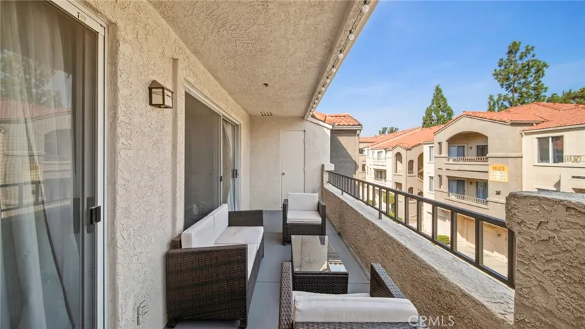 1020 La Terraza Circle 305, Corona, California 92879